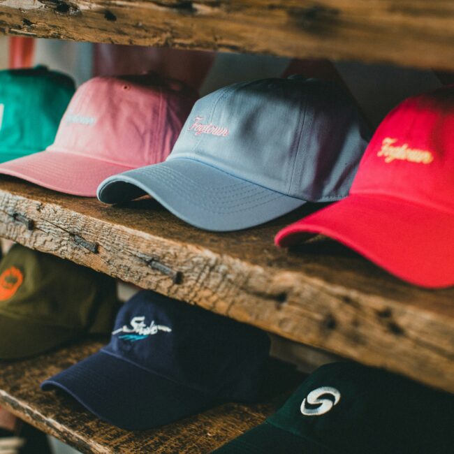 Caps